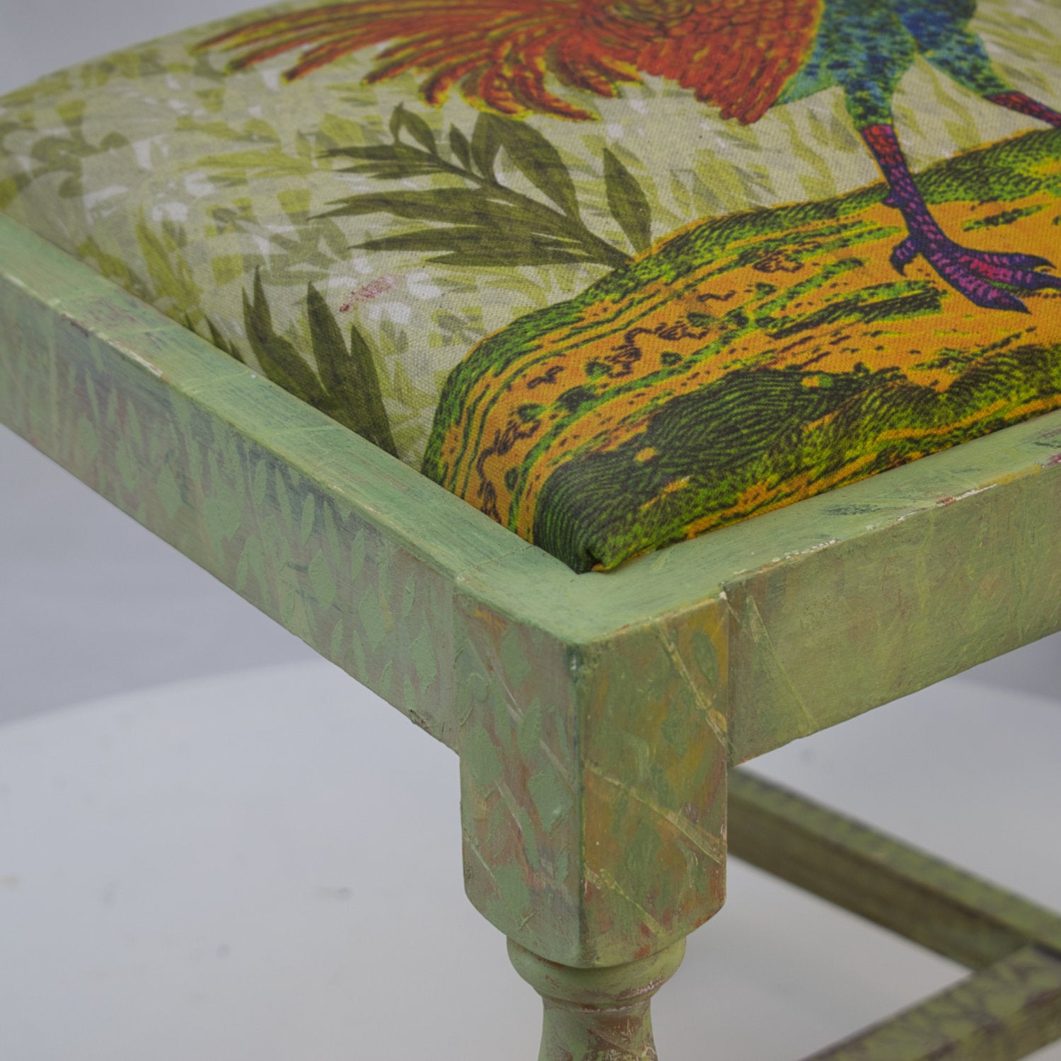 Majolica Rooster Chair